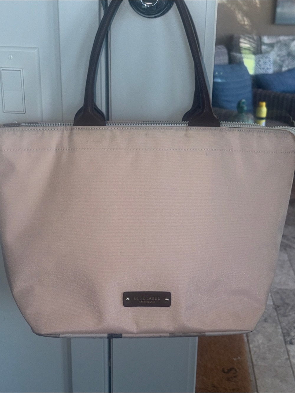 Burberry Blush Pink Tote with Brown Handles - Picture 9 of 9